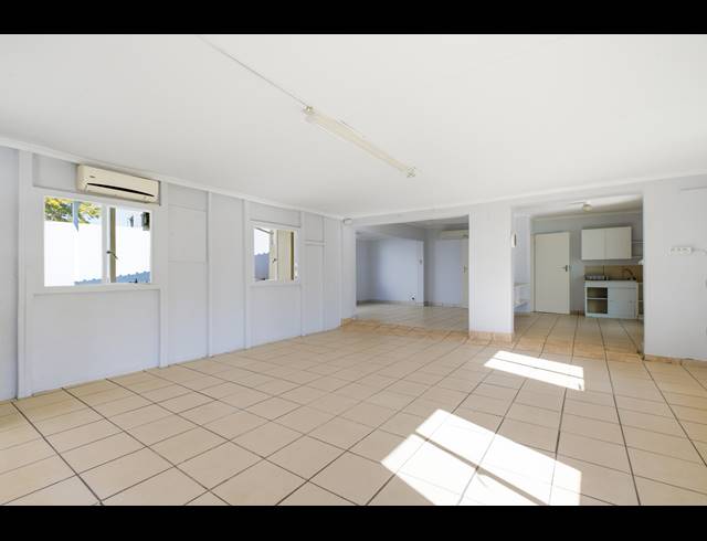 4 BEDROOM HOUSE FOR SALE IN LONEHILL